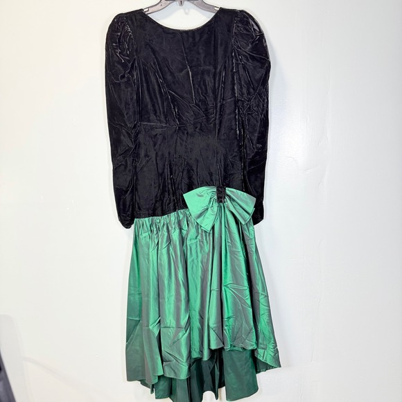 Dresses & Skirts - Vintage 80s Black Velvet Green Taffeta High Low Bow Party Dress Size 8 ILGWU USA